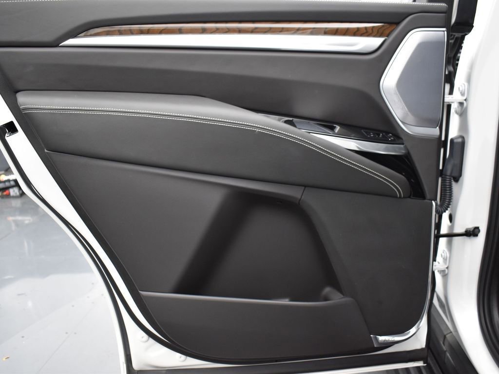 2025 CADILLAC ESCALADE - Image 24