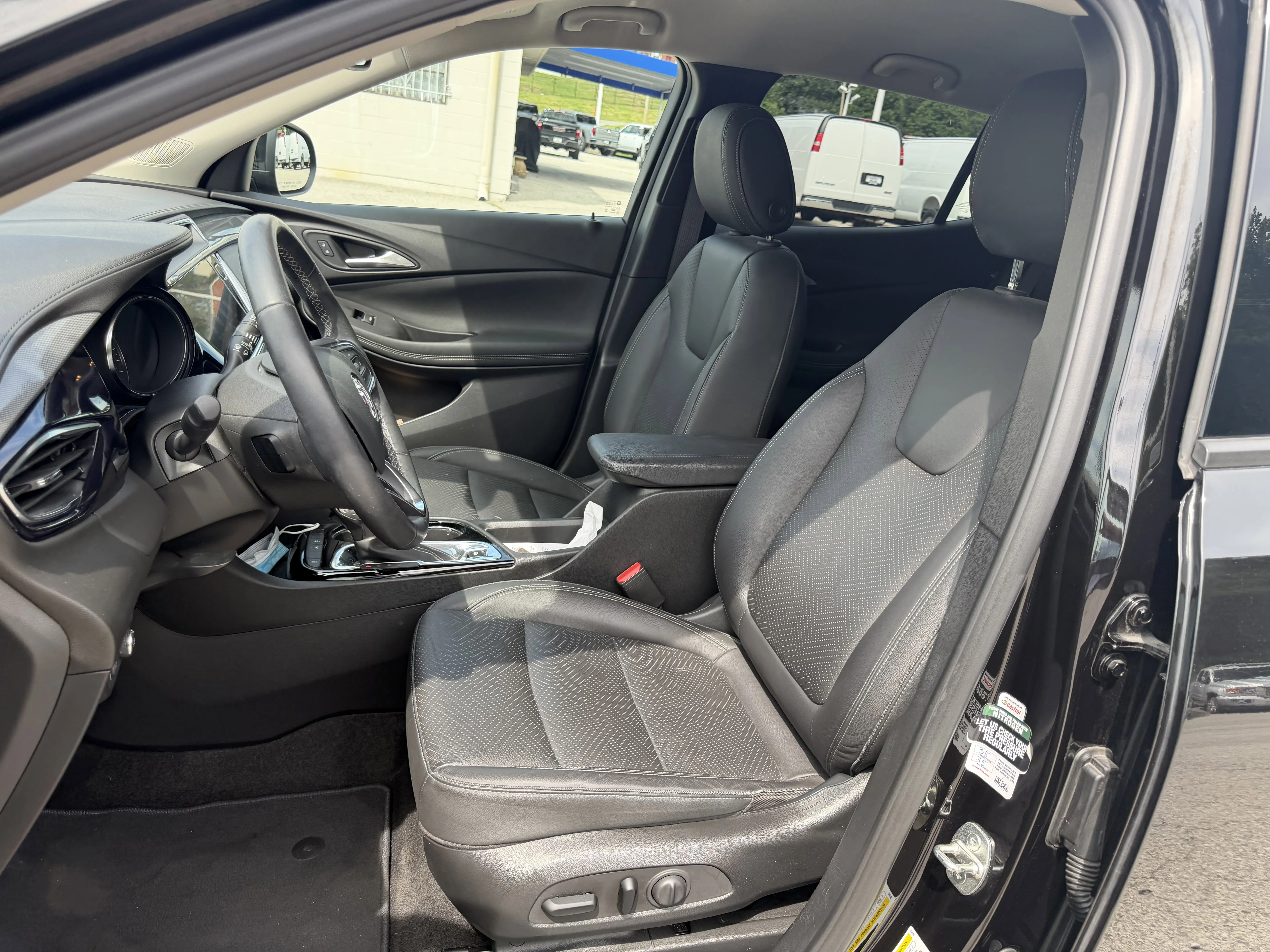 Used 2020 EBONY TWILIGHT METALLIC Buick Essence image 13