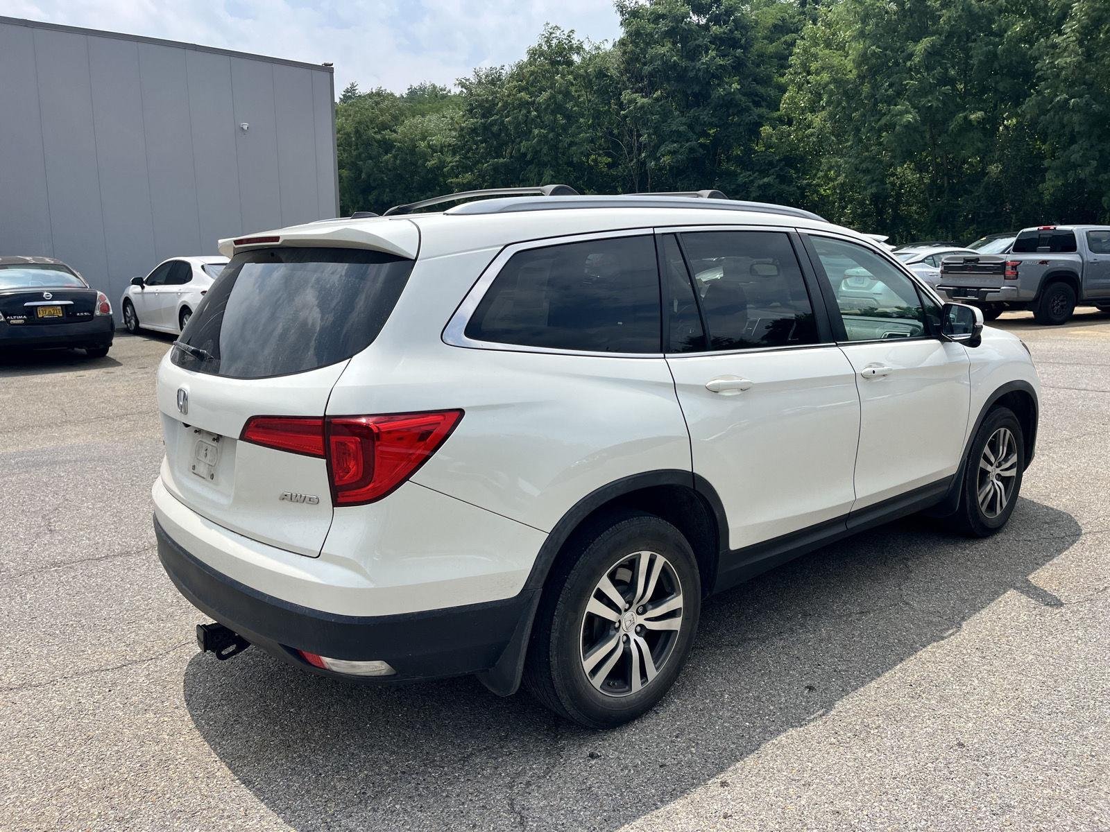 Used 2018 White Diamond Pearl Honda EX-L image 7