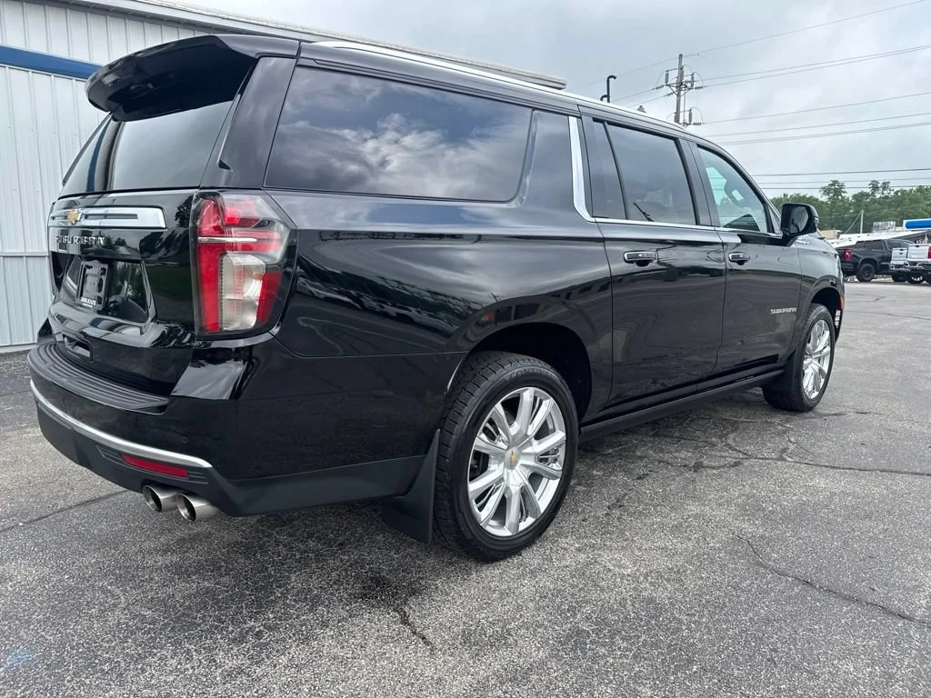 Used 2023 Black Chevrolet High Country image 10