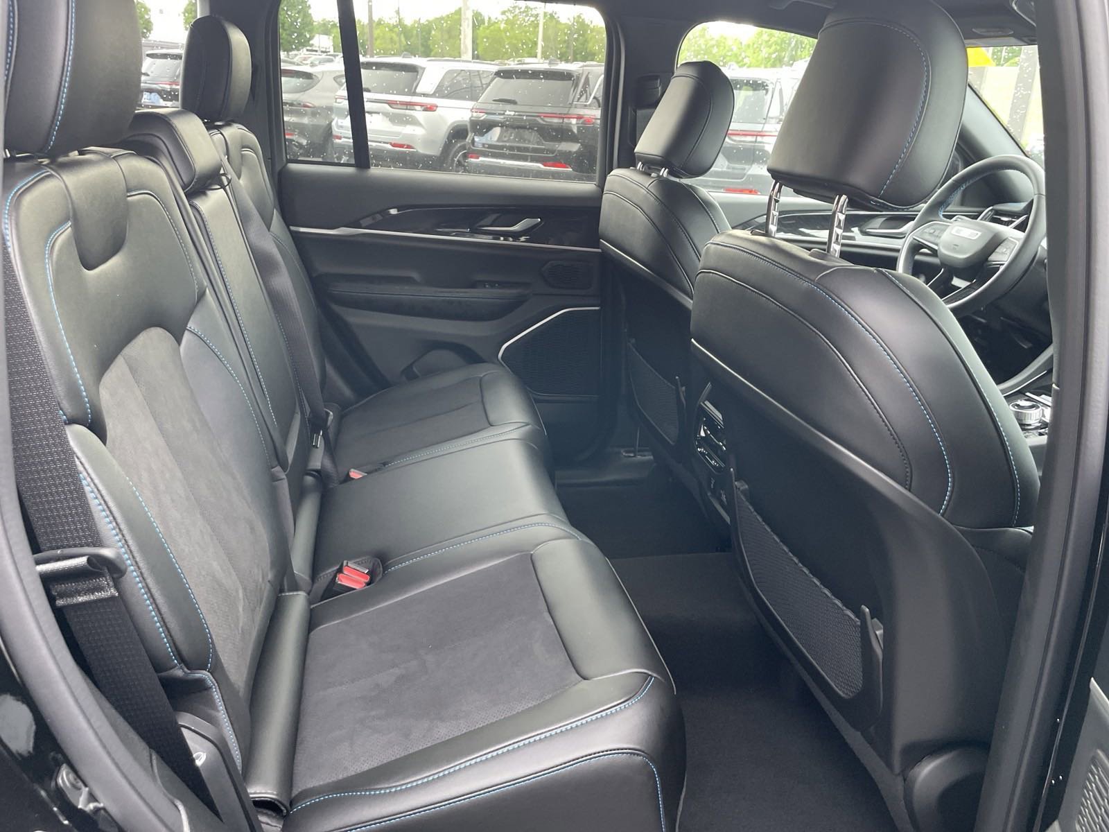 2023 Jeep Grand Cherokee Trailhawk 4xe - Photo 13