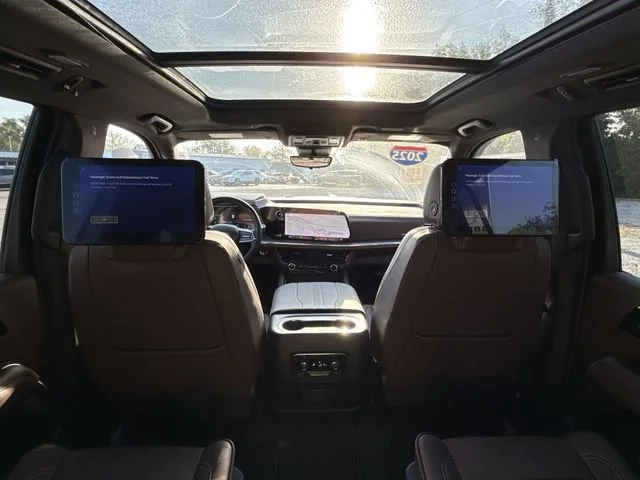 2025 Chevrolet Suburban High Country - Photo 37