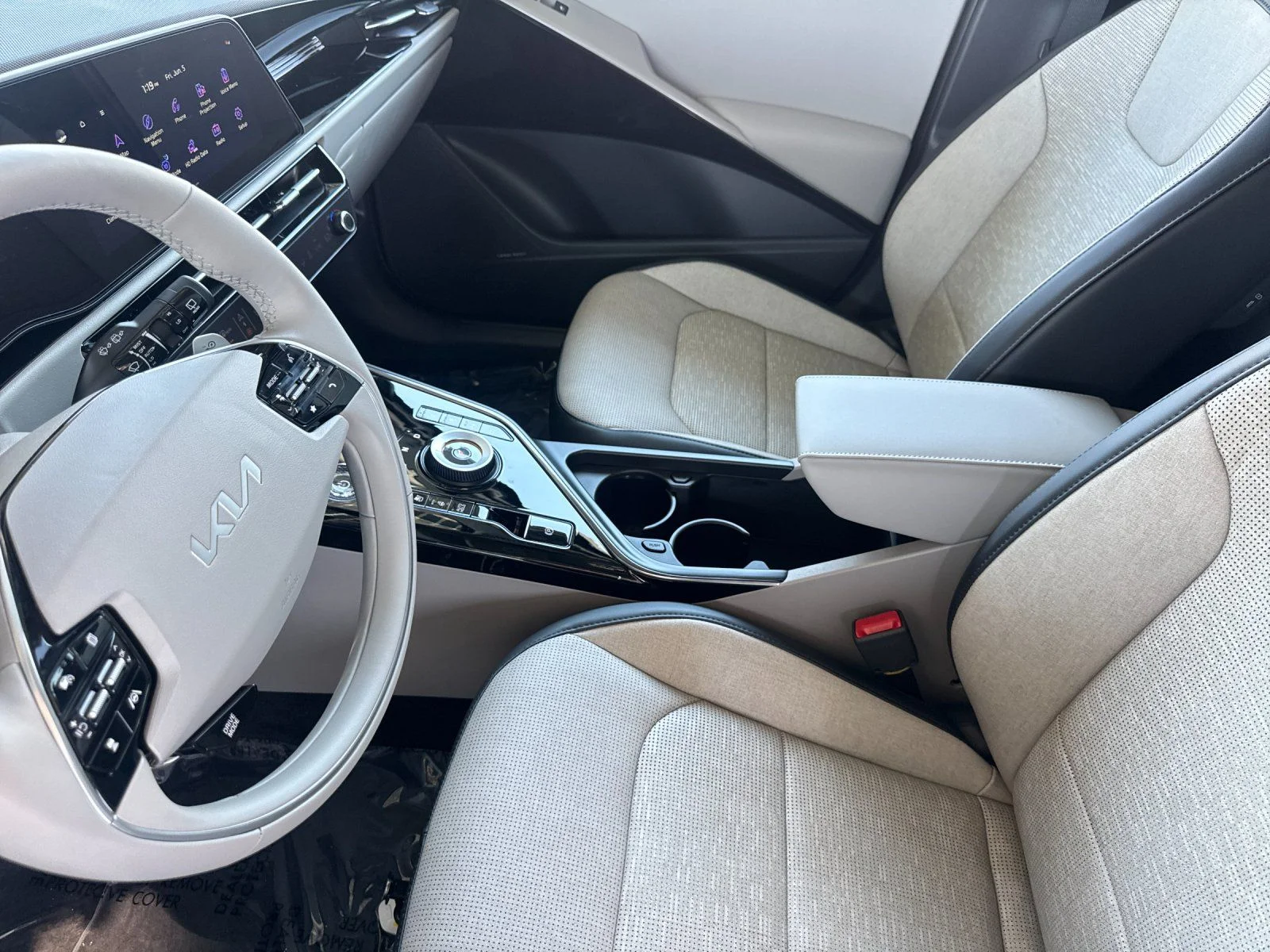 New 2026 White Kia Wave image 9