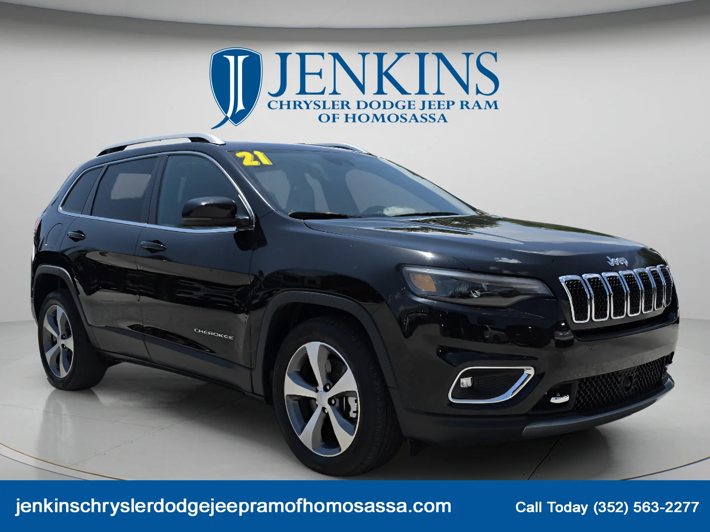 Used 2021 Diamond Black Crystal Pearlcoat Jeep Limited image 12