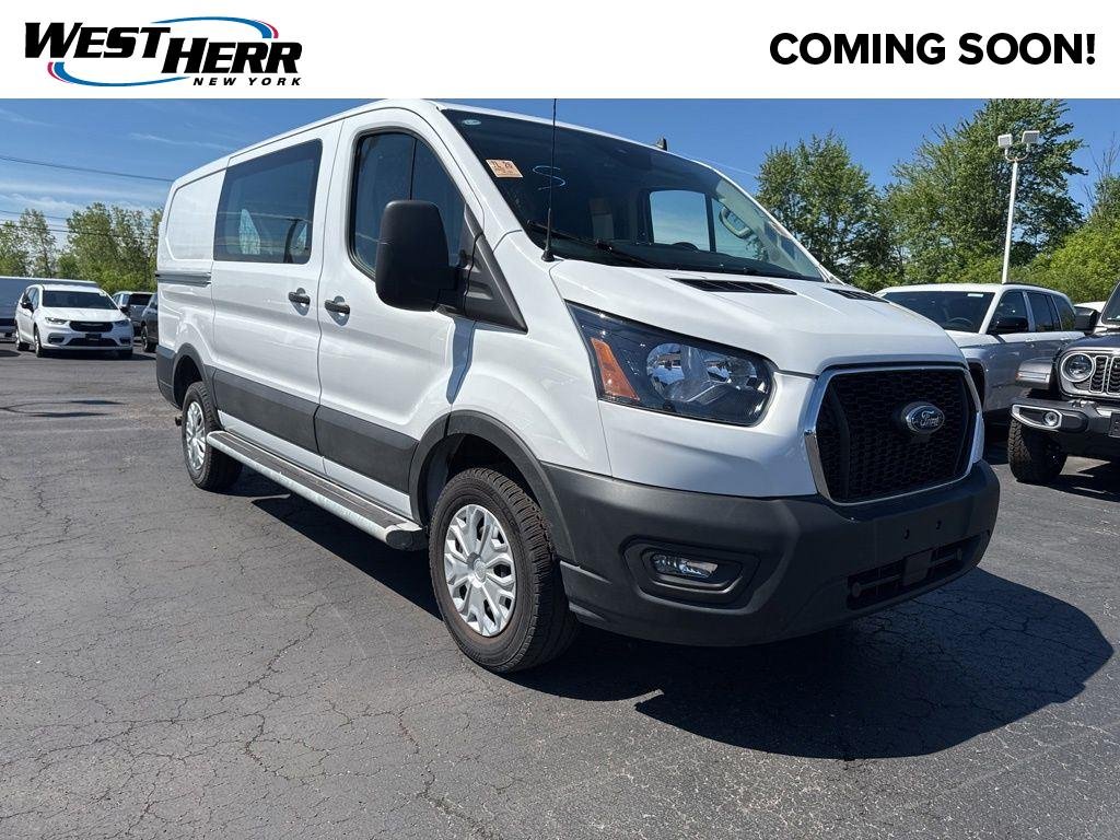 Used 2025 Oxford White Ford Base image 1