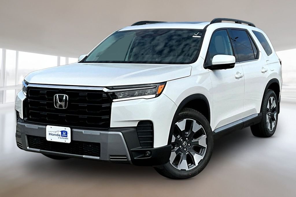 2026 Honda Pilot Touring AWD's photo