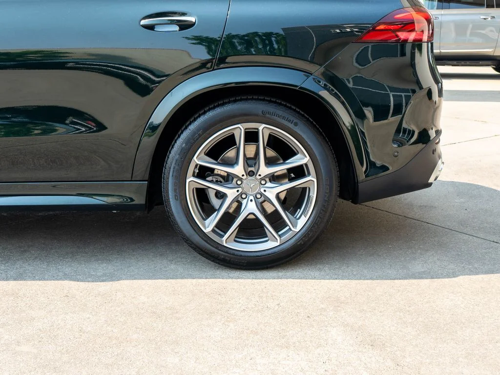 Used 2025 Green Mercedes-Benz GLE 53 AMG® image 33