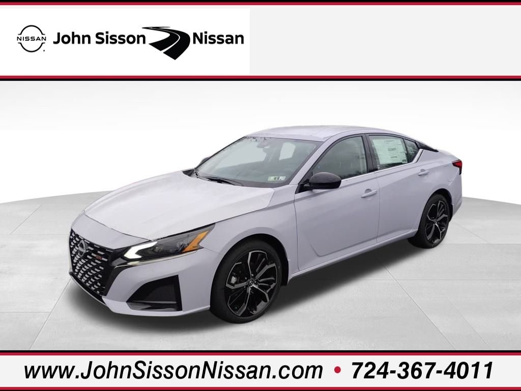 2025 Nissan Altima SR