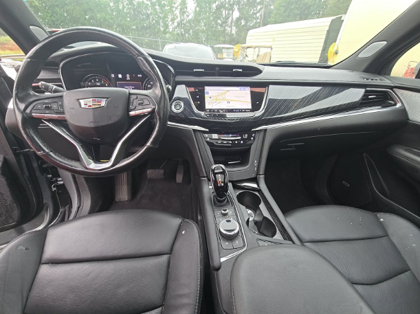Used 2023 Silver Cadillac Premium Luxury image 11