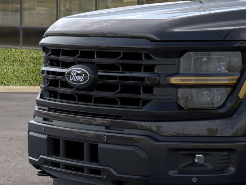 New 2026 Agate Black Metallic Ford XLT image 17
