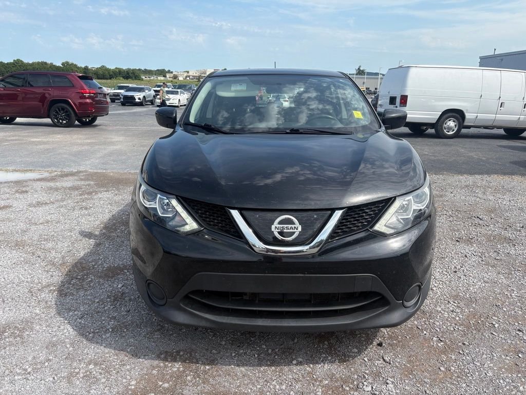 Used 2019 Black Nissan S image 5