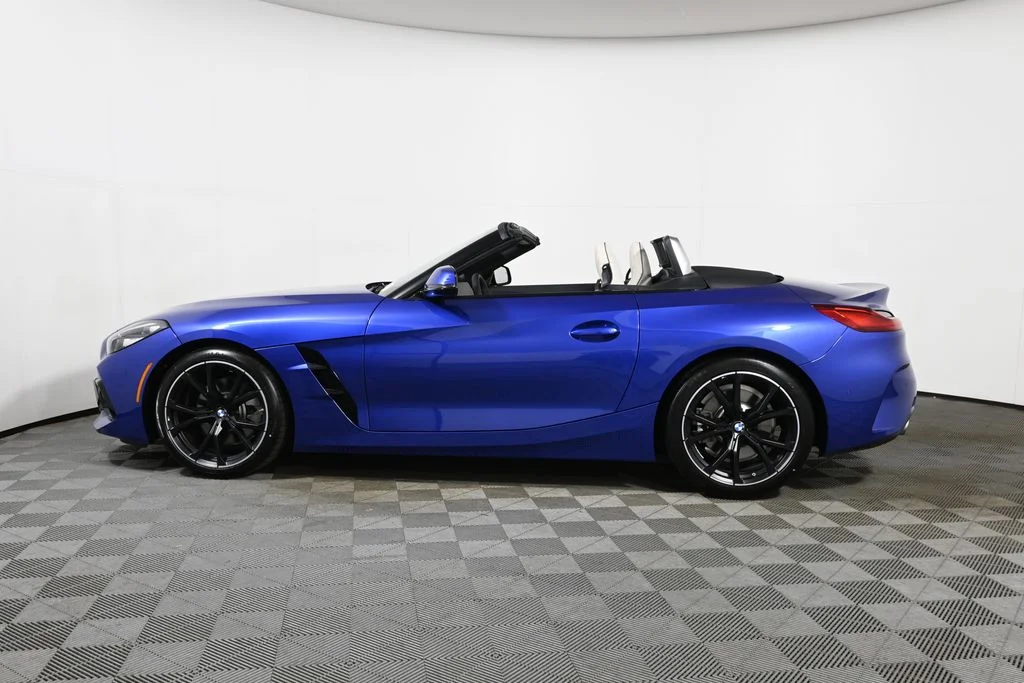 New 2026 Blue BMW sDrive30i image 12