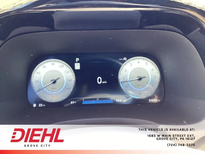 Used 2023 White Hyundai Calligraphy image 21