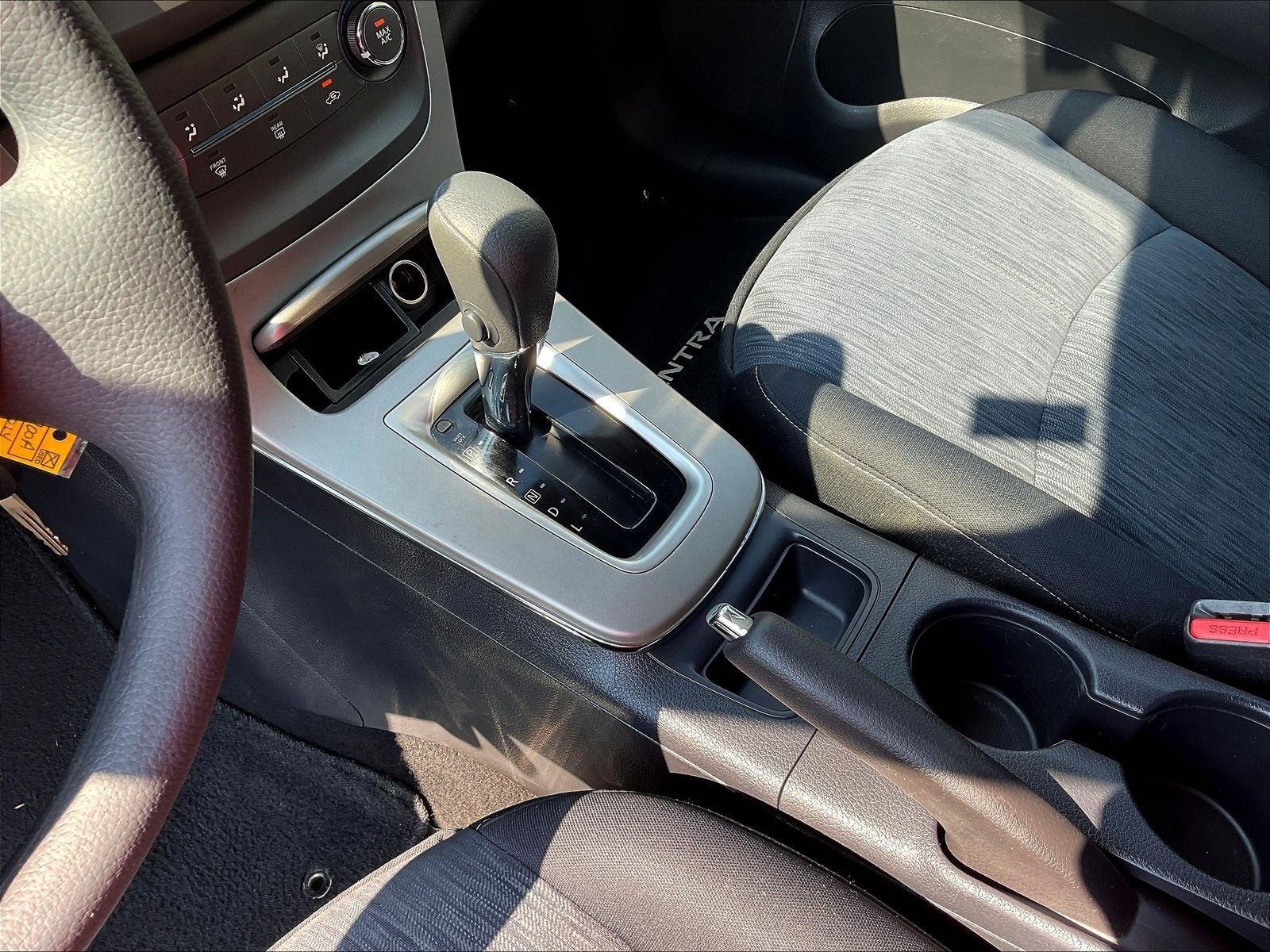 Used 2014 Blue Nissan SV image 17