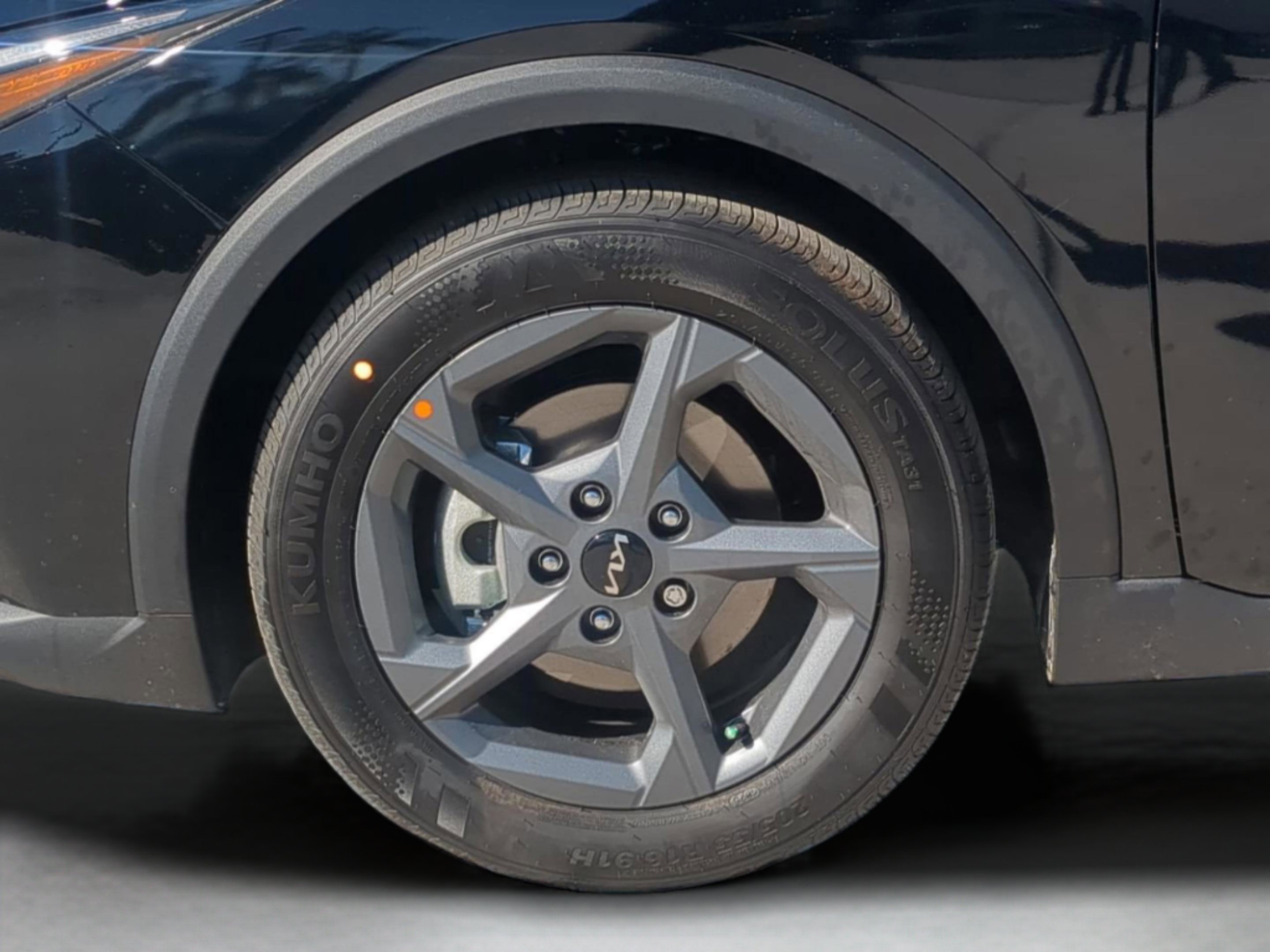 New 2026 Aurora Black Pearl Kia LXS image 40