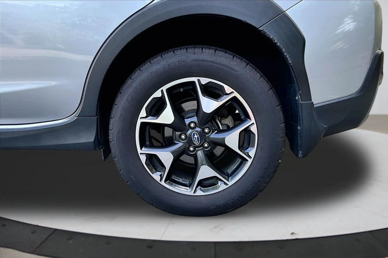Used 2020 Silver Subaru Premium image 32