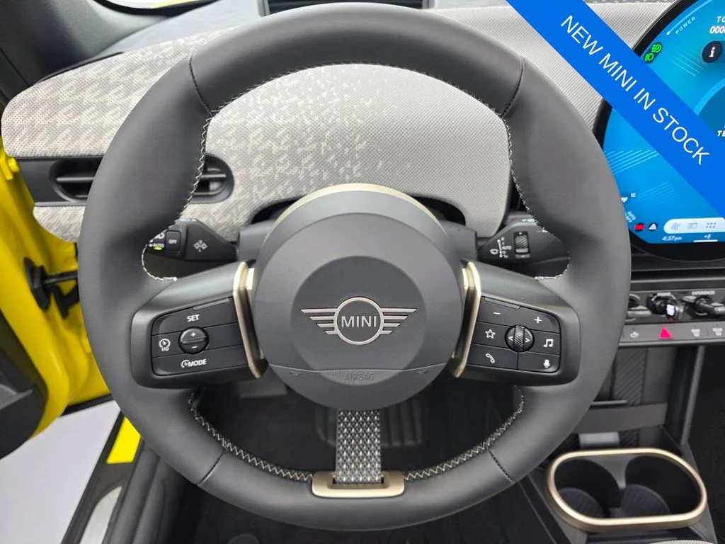 New 2026 Yellow MINI Signature Plus image 16