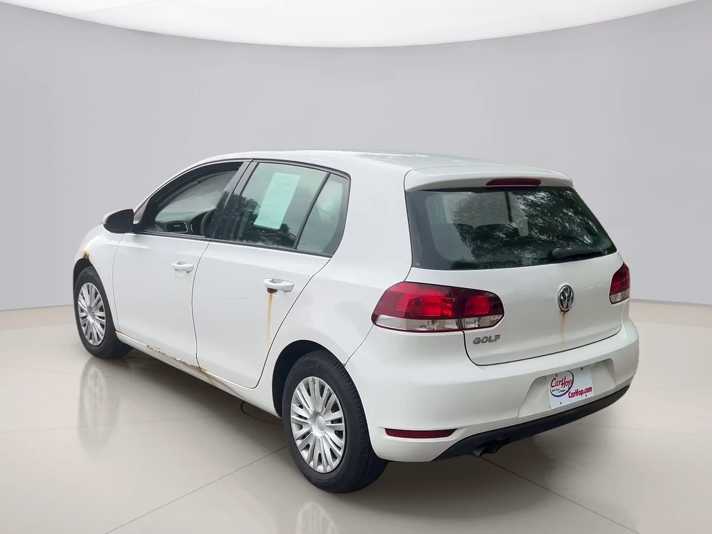 Used 2010 White Volkswagen 4DR image 3