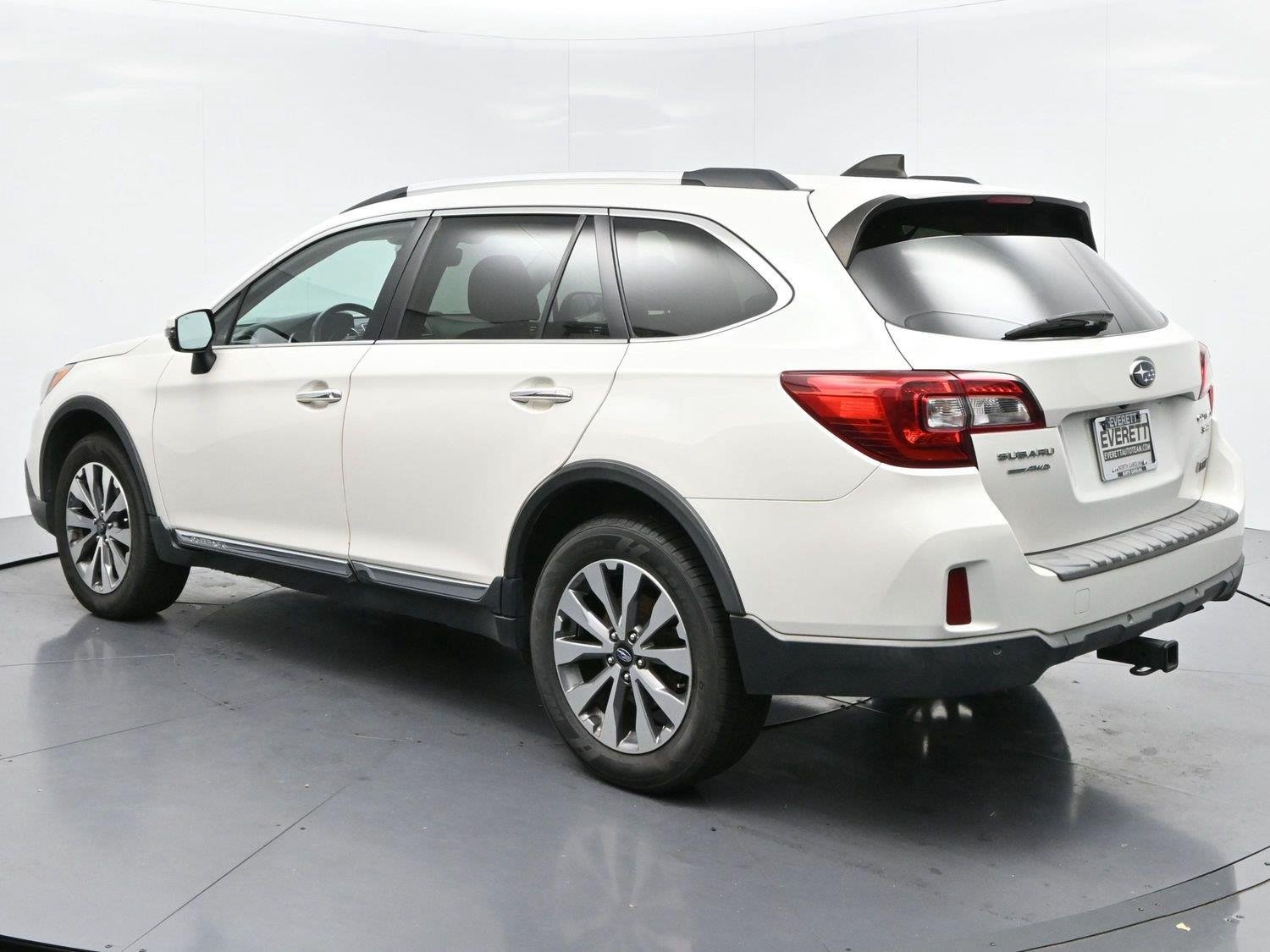 Used 2017 Crystal White Pearl Subaru Touring image 5