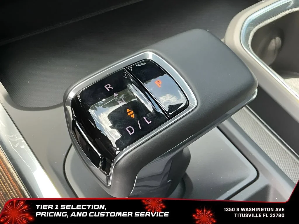 New 2026 Sterling Metallic GMC Elevation image 30