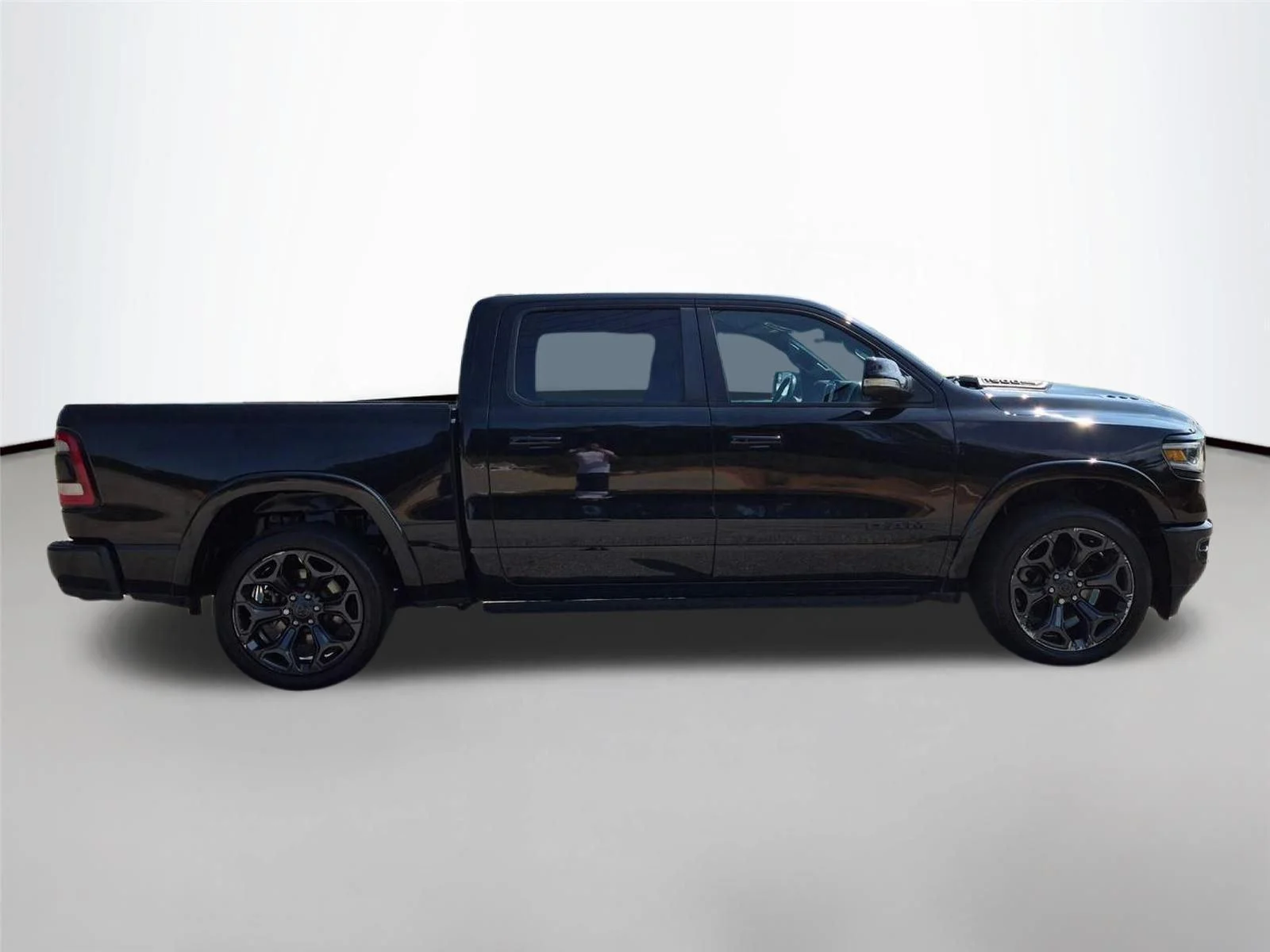 Used 2020  RAM  image 4