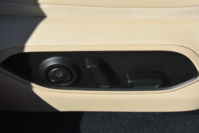 Used 2023 White Jeep Limited image 14