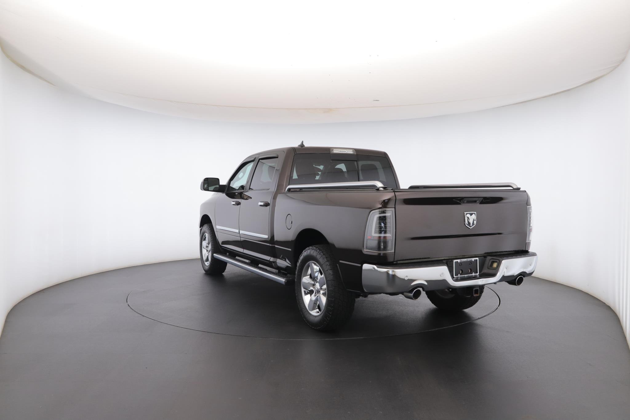 Used 2016 Luxury Brown Pearlcoat Ram 4WD Crew Cab 149 Big Horn image 26