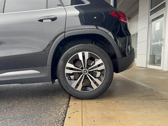 New 2026 Night Black Mercedes-Benz GLA 250 4MATIC® image 8