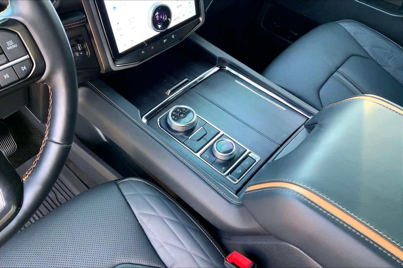 Used 2023 Iconic Silver Metallic Ford Platinum image 17