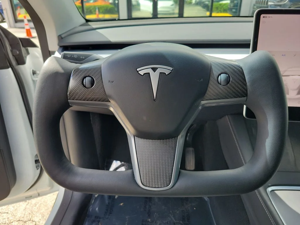 Used 2024 White Tesla Long Range image 29
