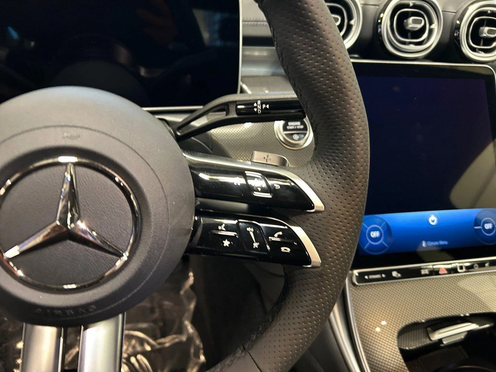 New 2026 Polar White Mercedes-Benz C 300 image 25
