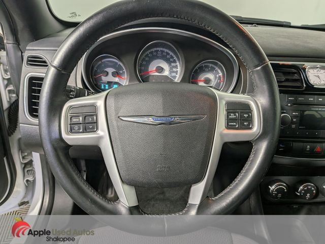 Used 2012 White Chrysler Touring image 15