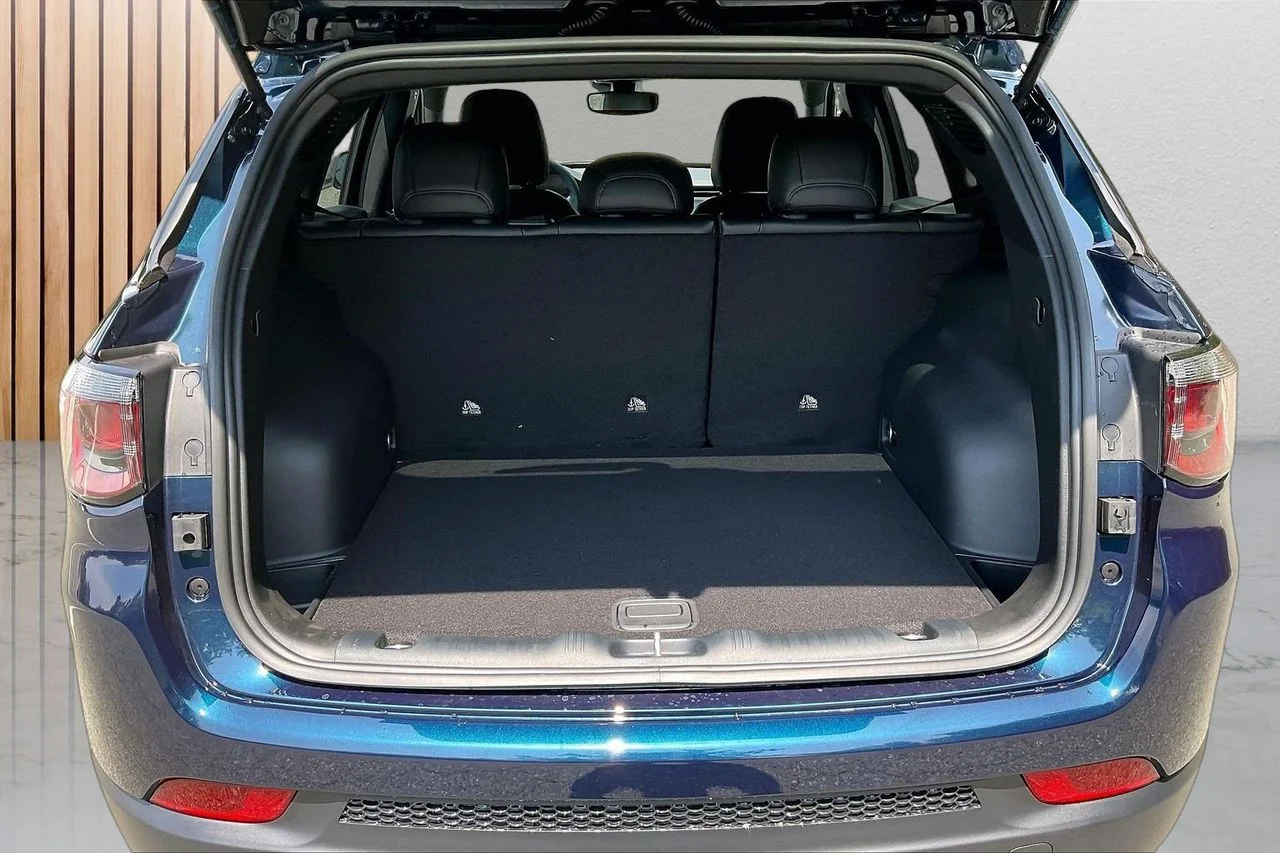 New 2026 Fathom Blue Pearl Coat Jeep Latitude image 19