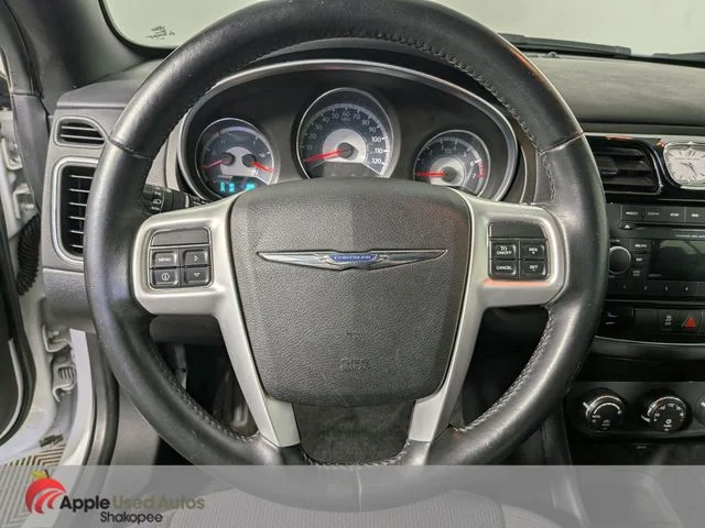Used 2012 White Chrysler Touring image 15