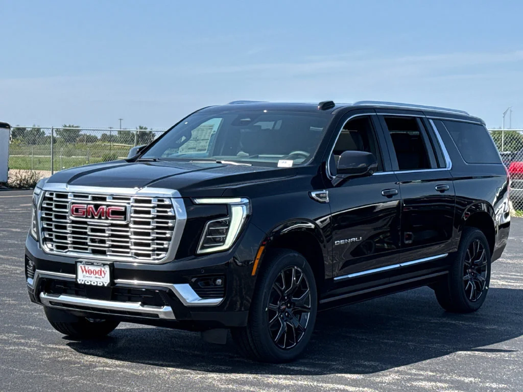 2026 GMC Yukon XL Denali - Photo 6
