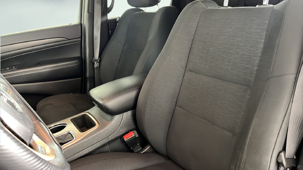 2017 Jeep Grand Cherokee Laredo - Photo 37