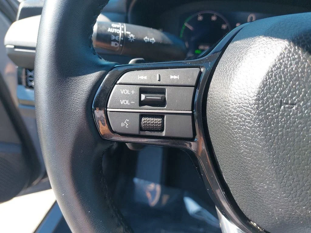 Used 2024  Honda Touring image 16