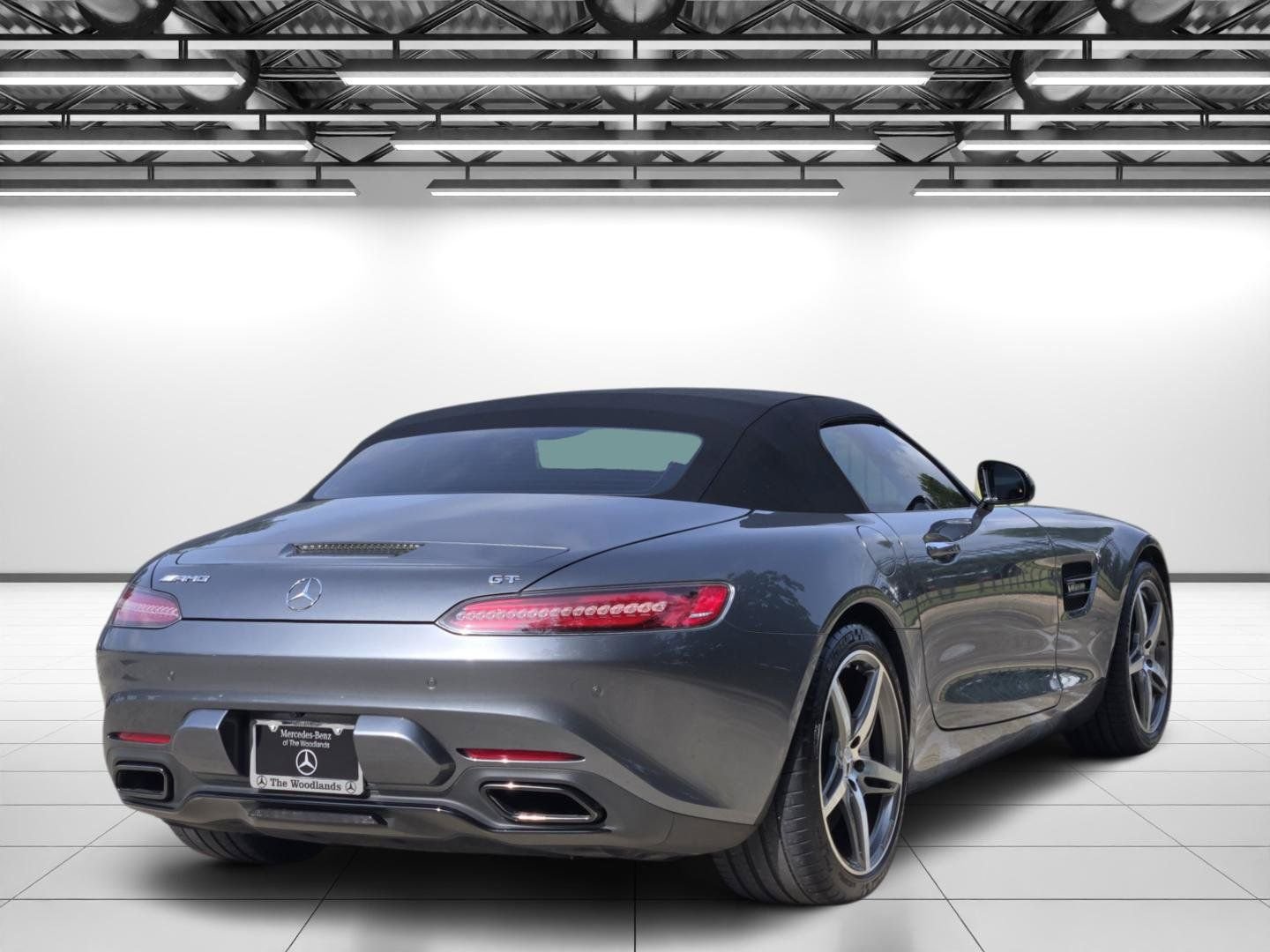 Used 2018 Selenite Gray Metallic Mercedes-Benz Base image 9