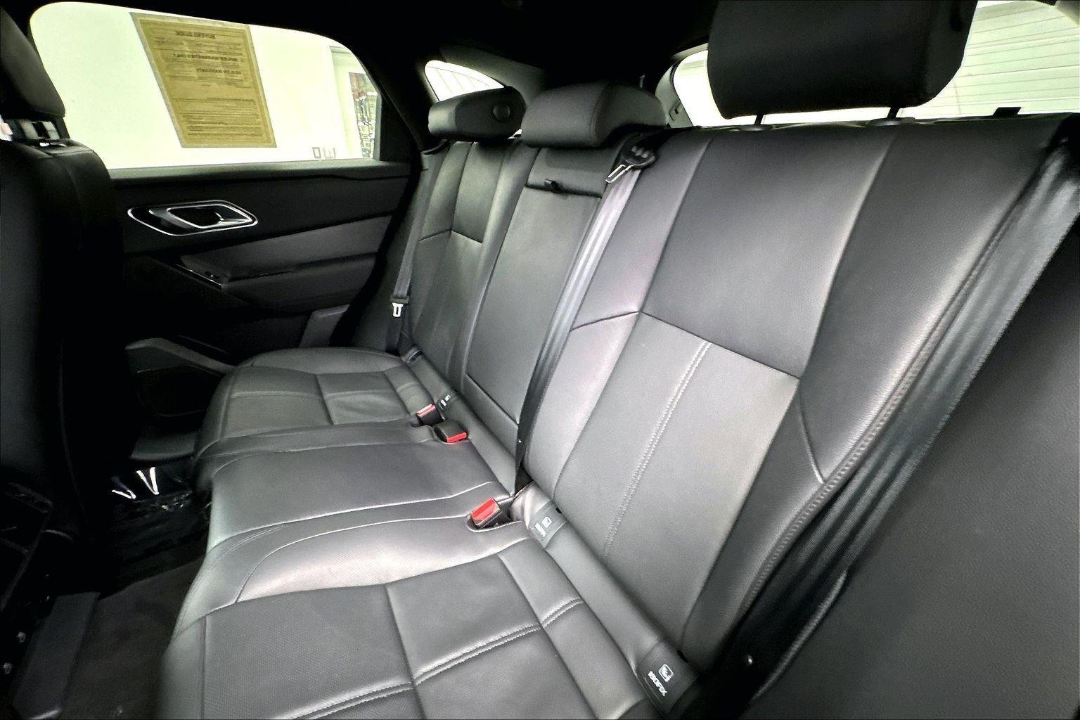 New 2026 Santorini Black Metallic Land Rover S image 10