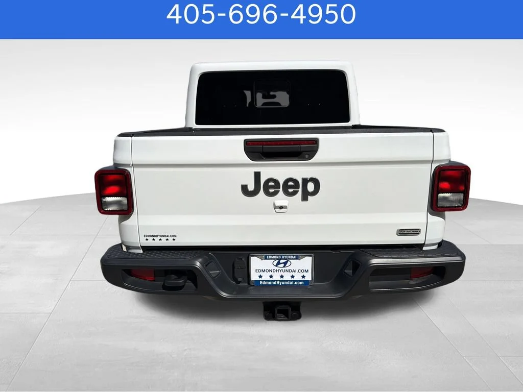 Pre-Owned 2020 Jeep Gladiator Overland