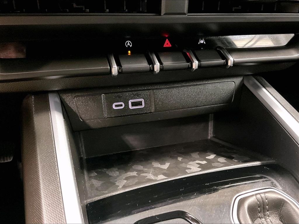 Used 2025 White Chevrolet Trail Boss image 26