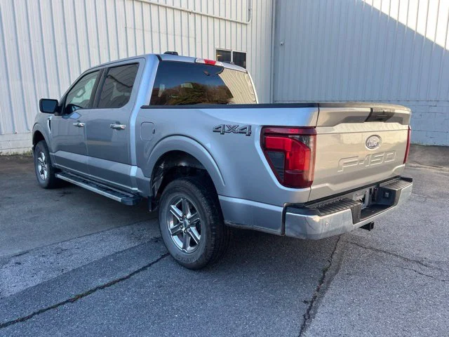 Used 2025 Silver Ford XLT image 7