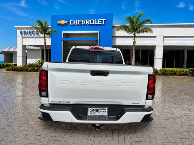New 2026 Summit White Chevrolet LT image 6