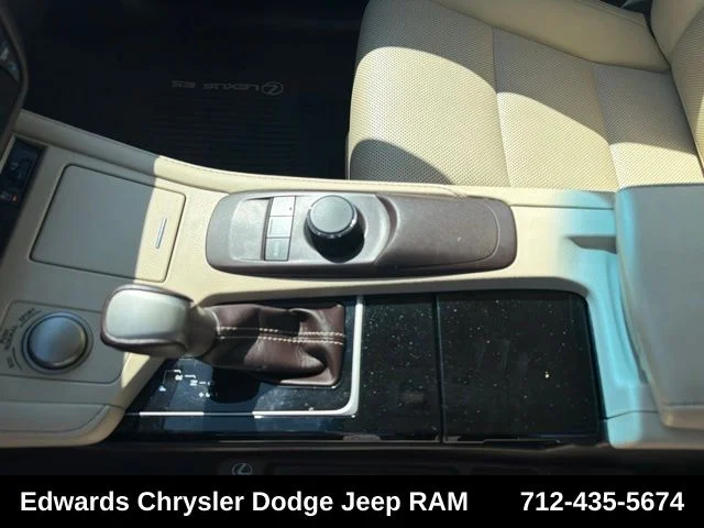 Used 2016 Beige Lexus 350 image 15