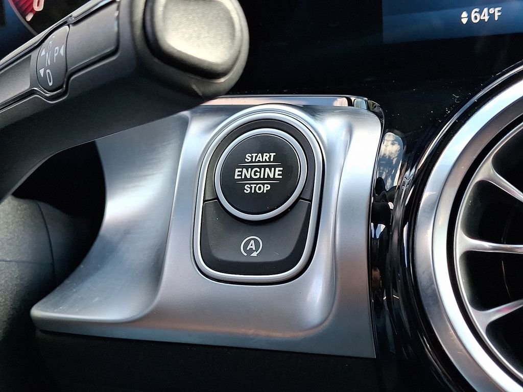 Certified Used 2025 Black Mercedes-Benz GLB 250 image 26