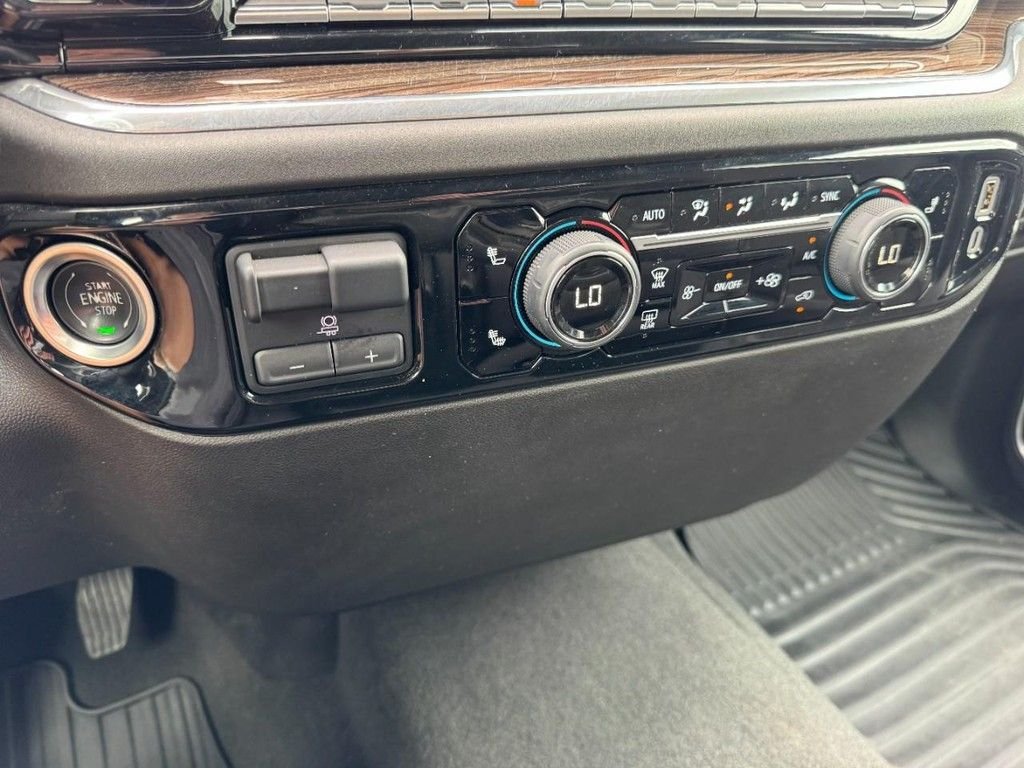 Used 2025 Black Chevrolet LT image 19