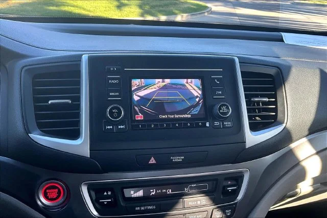 Used 2020  Honda LX image 21