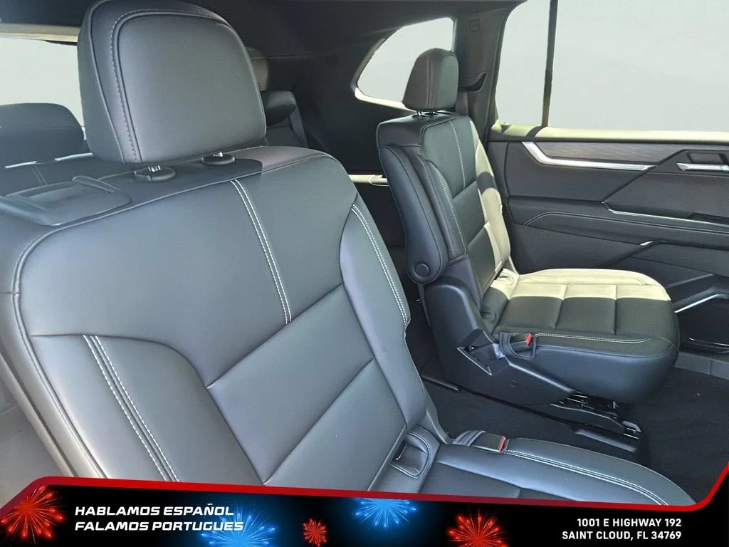 New 2026 Glacier White Tricoat GMC Elevation image 31