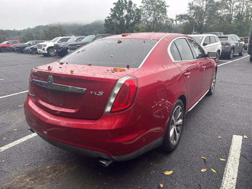 Used 2010  Lincoln Base image 4