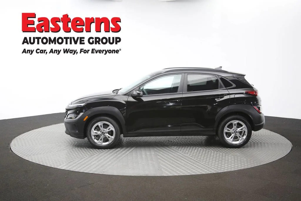 Used 2023 Black Hyundai SEL image 58